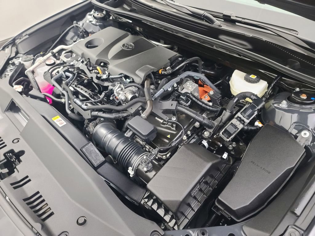 Used 2025 Toyota Camry SE image 39