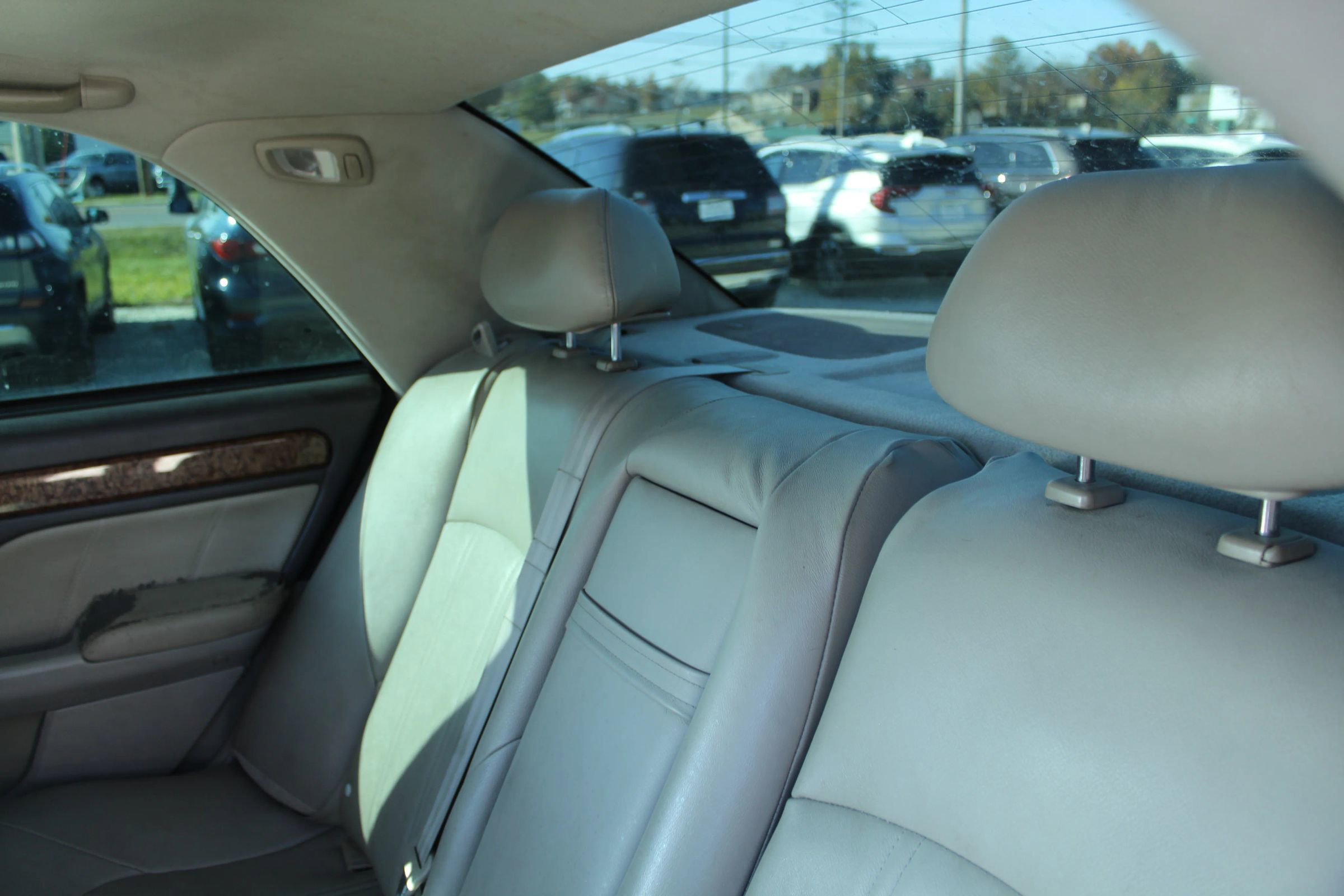 Used 2005 Hyundai XG350 L image 16