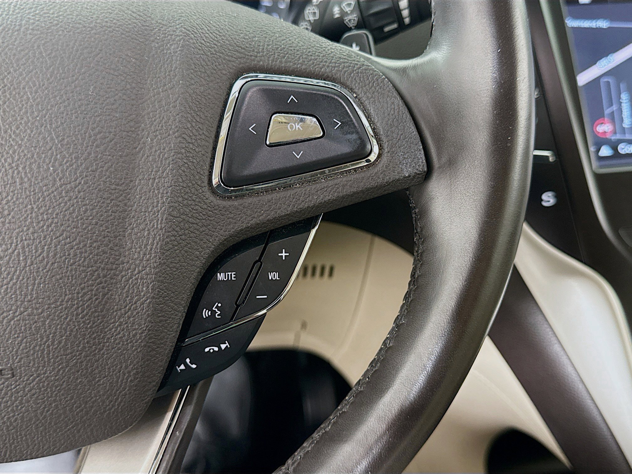 Used 2019 Lincoln MKC Reserve w/ MKC Climate Package FWD image 14