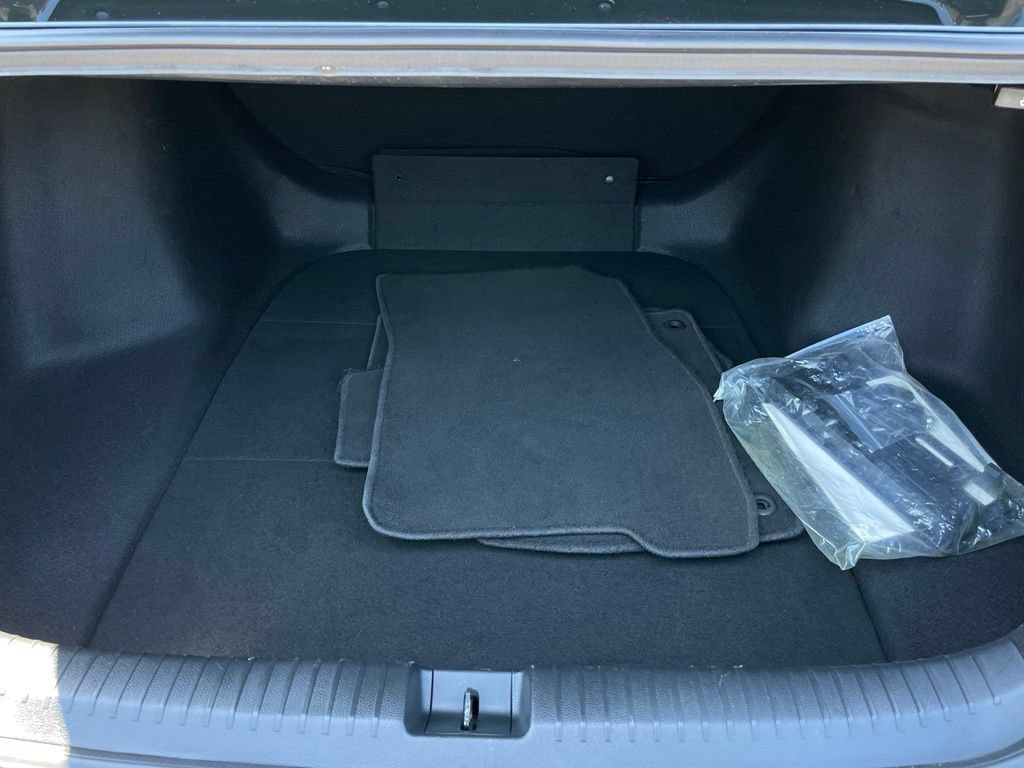 Certified 2025 Honda Accord LX image 40