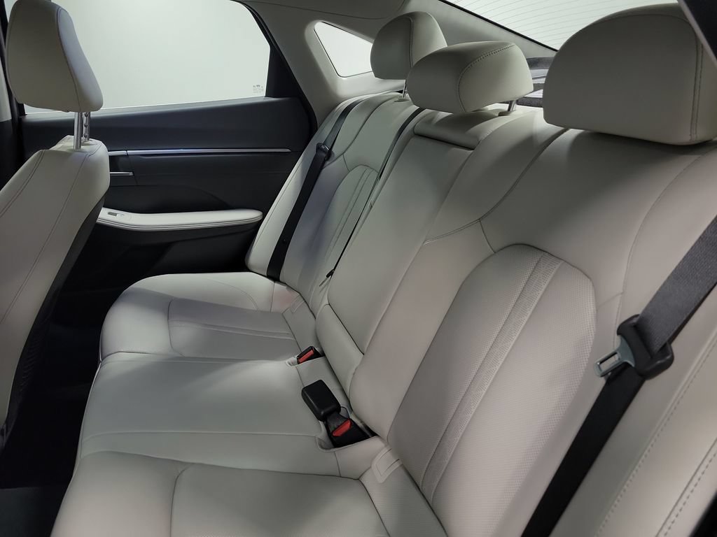 Used 2023 Hyundai Sonata Limited w/ Preferred Accessory Package FWD image 25