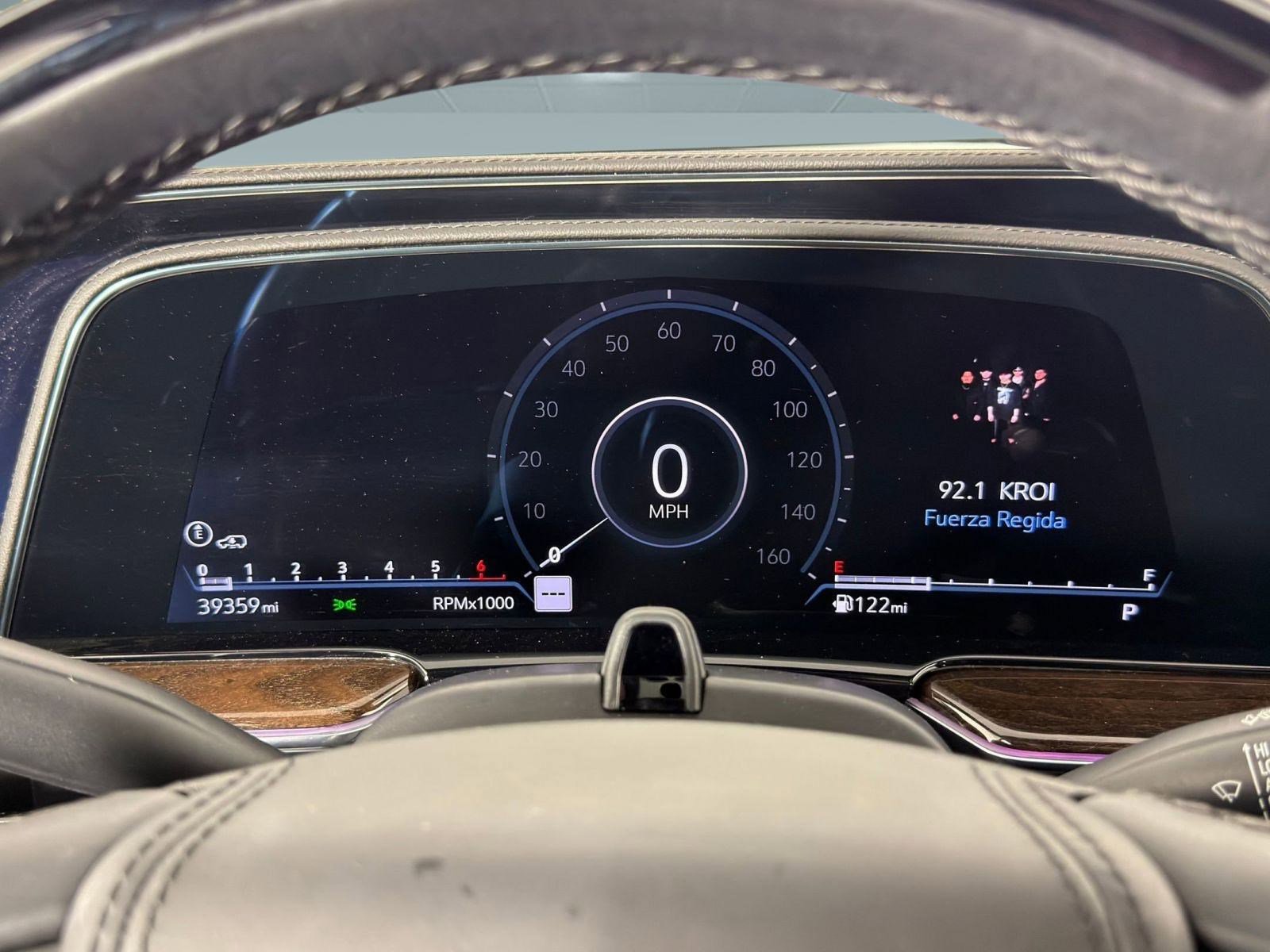 Used 2023 Cadillac Escalade ESV Sport Platinum image 19