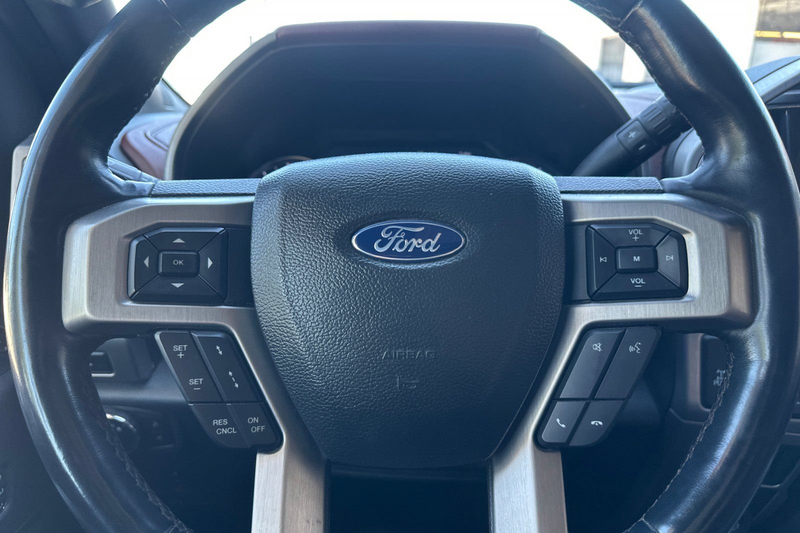 Used 2022 Ford F350 Platinum AWD/4WD image 23