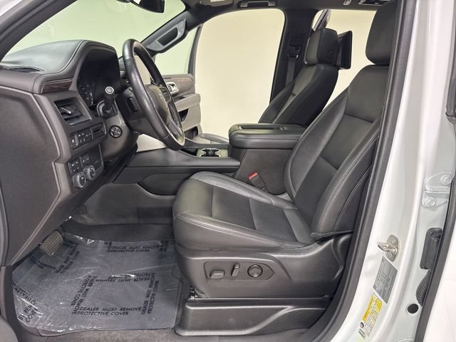 Used 2021 Chevrolet Tahoe Z71 w/ Luxury Package AWD/4WD image 17