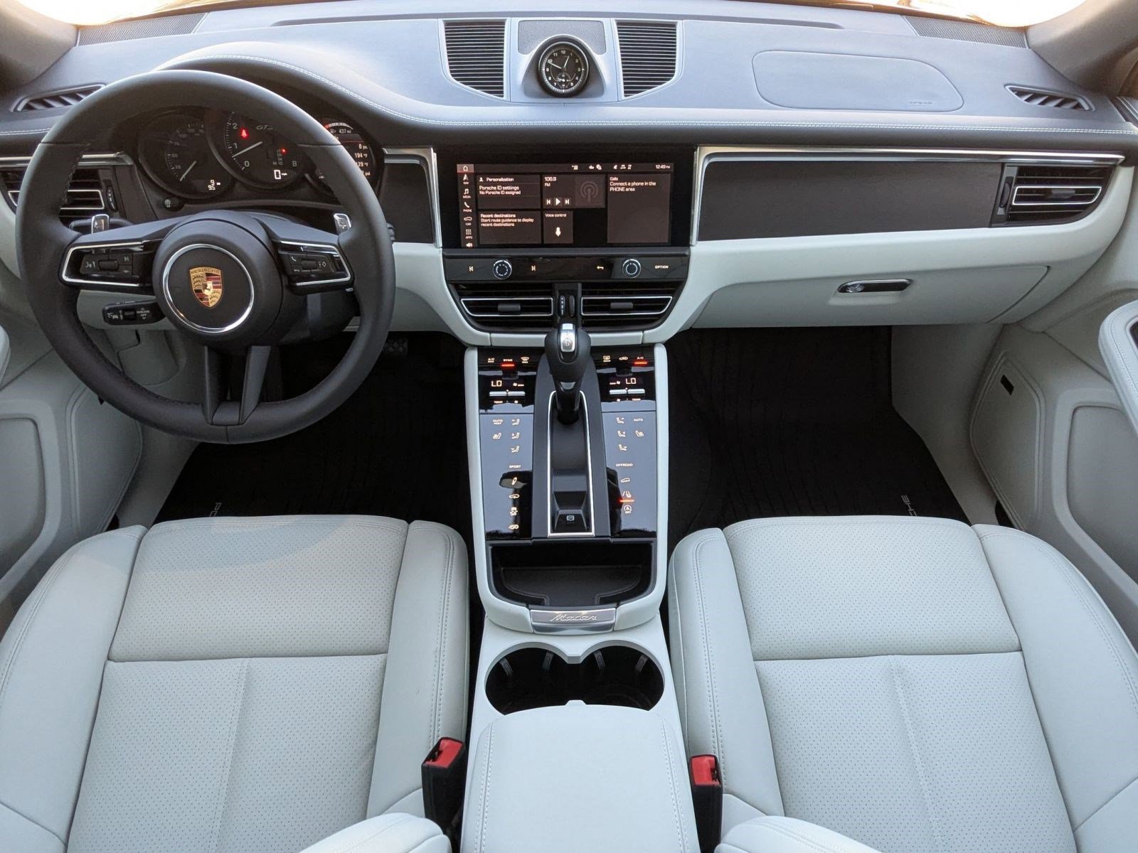 New 2026 Porsche Macan GTS AWD/4WD image 22