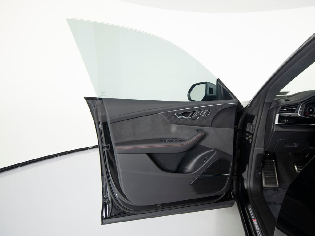 Used 2025 Audi RS Q8 performance image 10