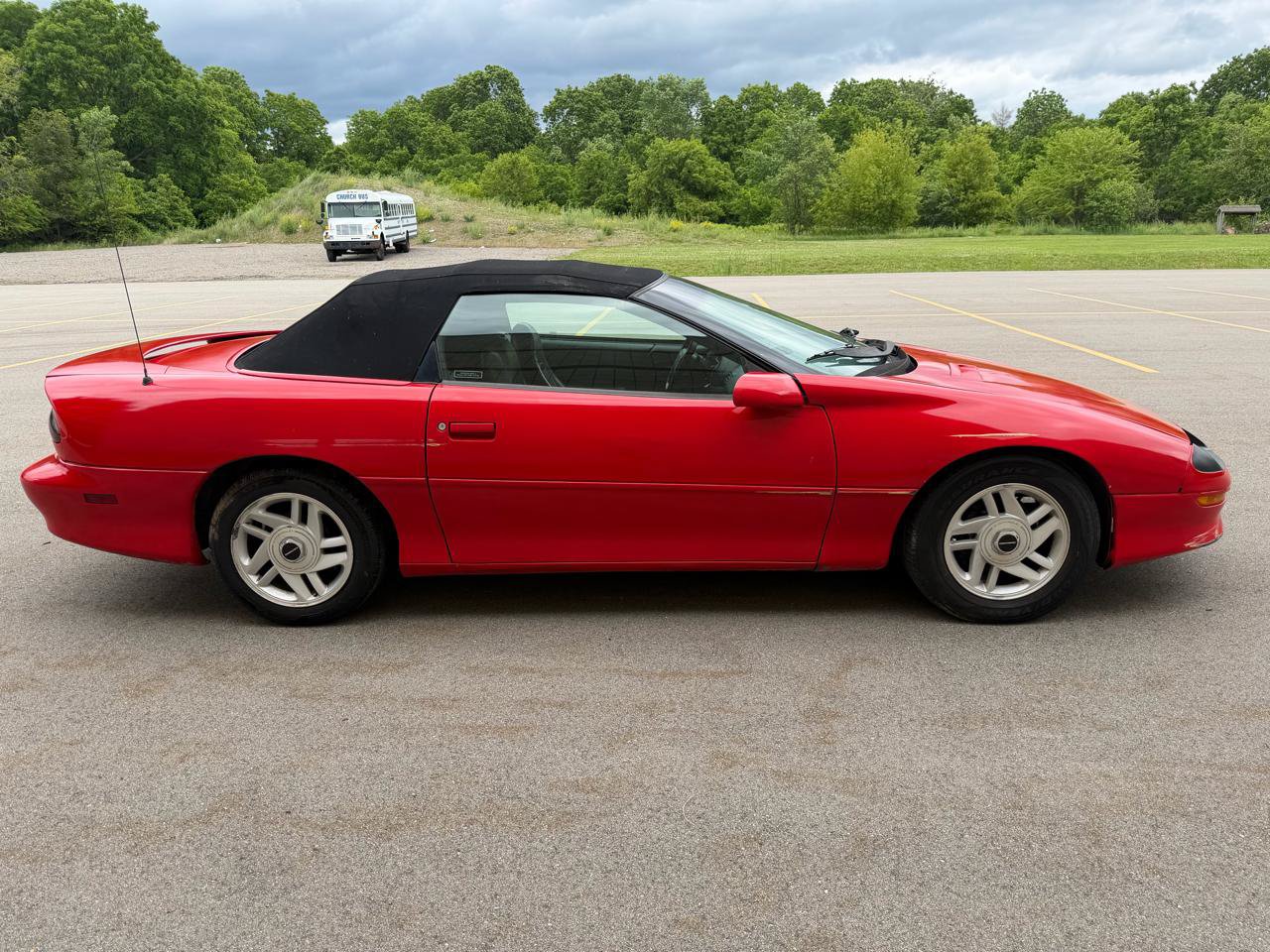 Used 1995 Chevrolet Camaro LT RWD image 4