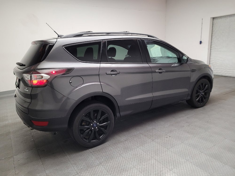 Used 2017 Ford Escape SE w/ Equipment Group 201A FWD image 10