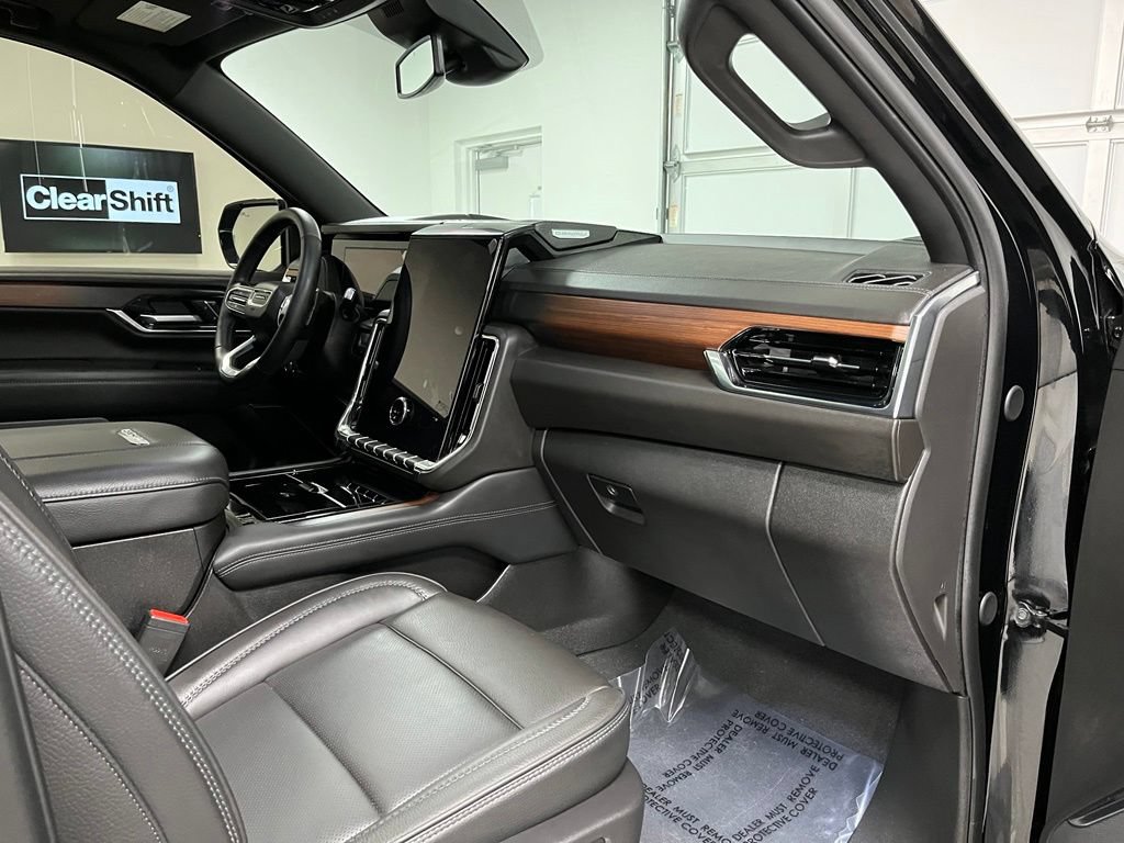 Used 2026 GMC Yukon XL Denali w/ Sun & Power Step Package AWD/4WD image 57