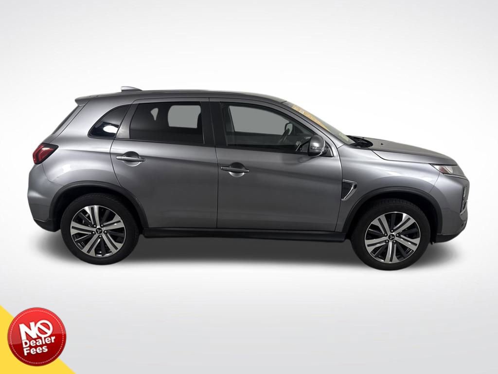 Used 2021 Mitsubishi Outlander Sport SE image 2