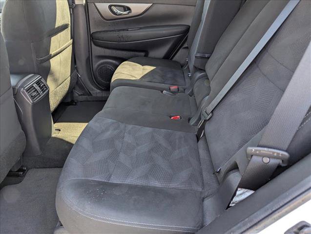 Used 2015 Nissan Rogue SV w/ SV Premium Package image 25