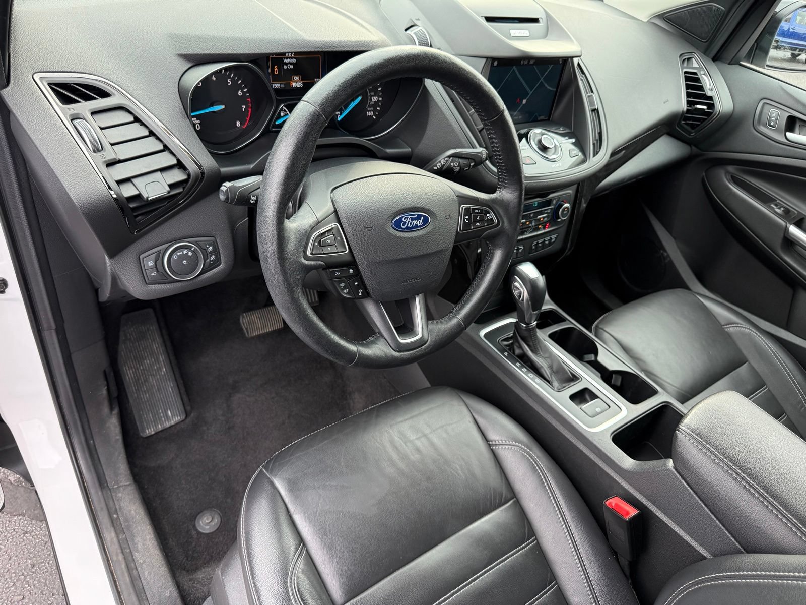 Used 2018 Ford Escape Titanium w/ Ford Safe & Smart Package AWD/4WD image 12