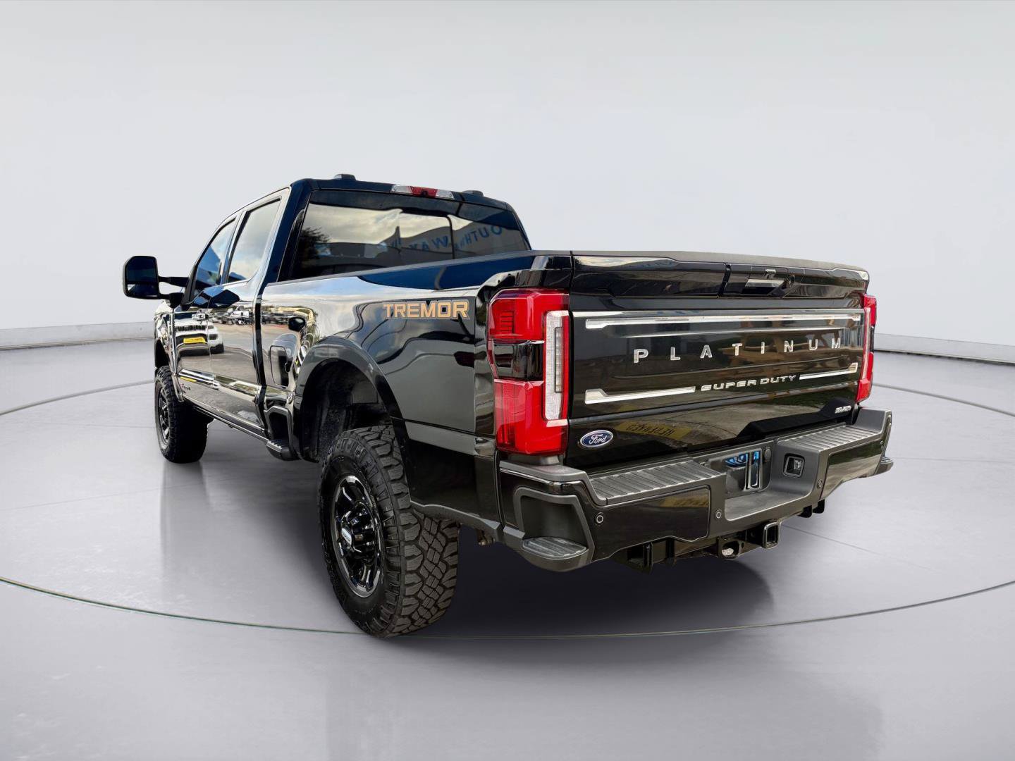 Used 2024 Ford F250 Platinum w/ Tremor Off-Road Package AWD/4WD image 8
