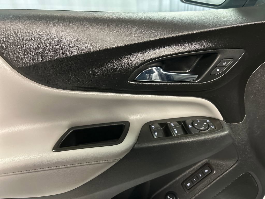 Used 2021 Chevrolet Equinox Premier FWD image 14