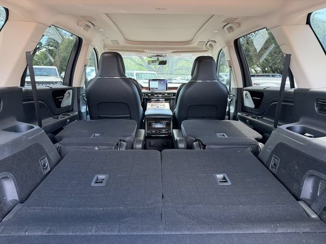 Used 2022 Lincoln Aviator Reserve w/ Equipment Group 201A AWD/4WD image 19