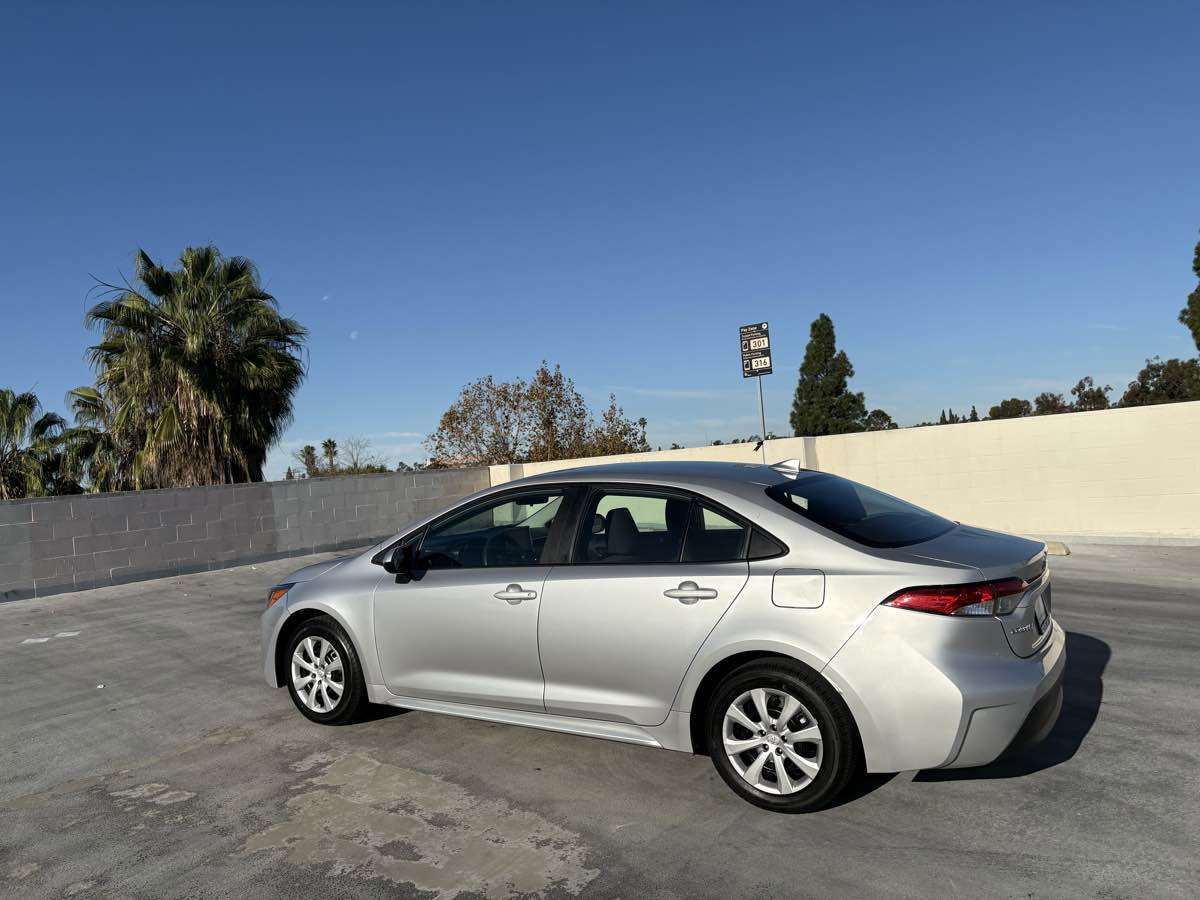 Used 2025 Toyota Corolla LE image 10