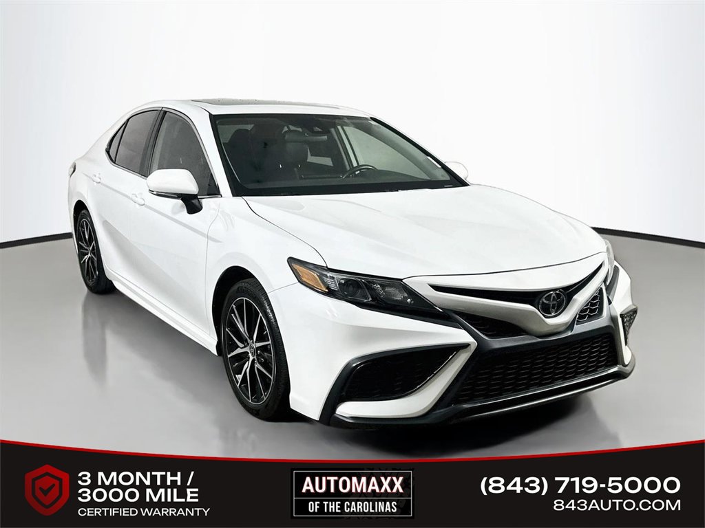 Used 2024 Toyota Camry SE FWD image 1