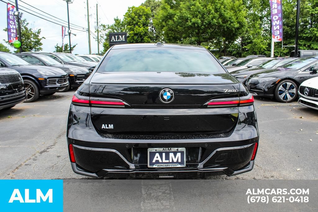 Used 2023 BMW 740i w/ Executive Package RWD image 8