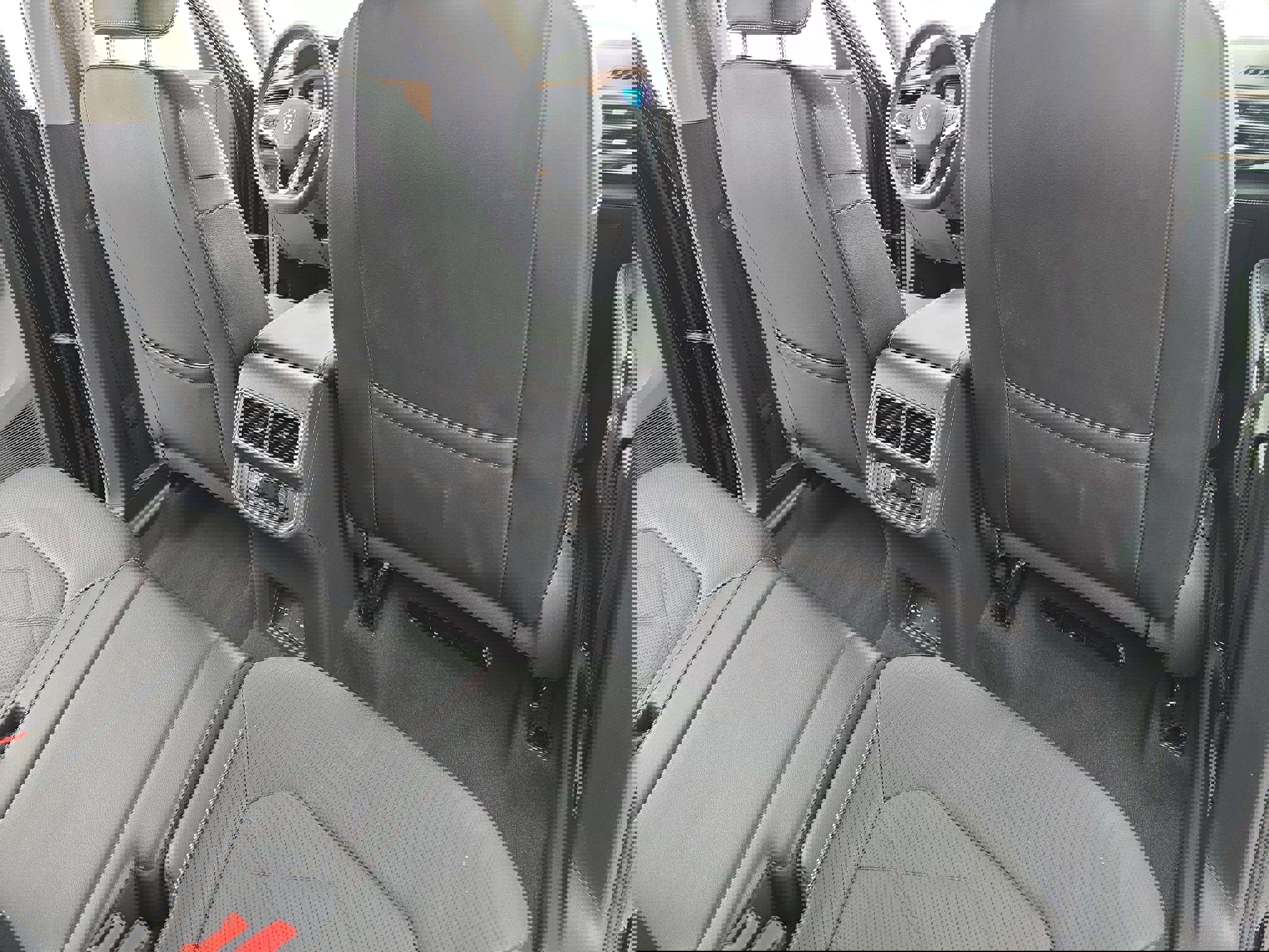 Certified 2024 Volkswagen Atlas SE image 11