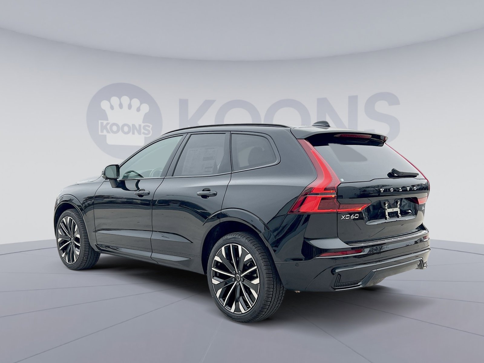 New 2026 Volvo XC60 B5 Ultra w/ Protection Package Premier image 4