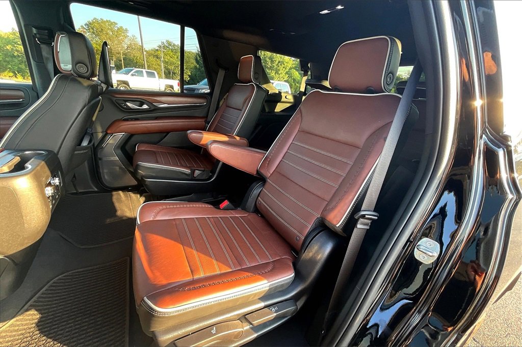 Used 2023 GMC Yukon Denali Ultimate image 26