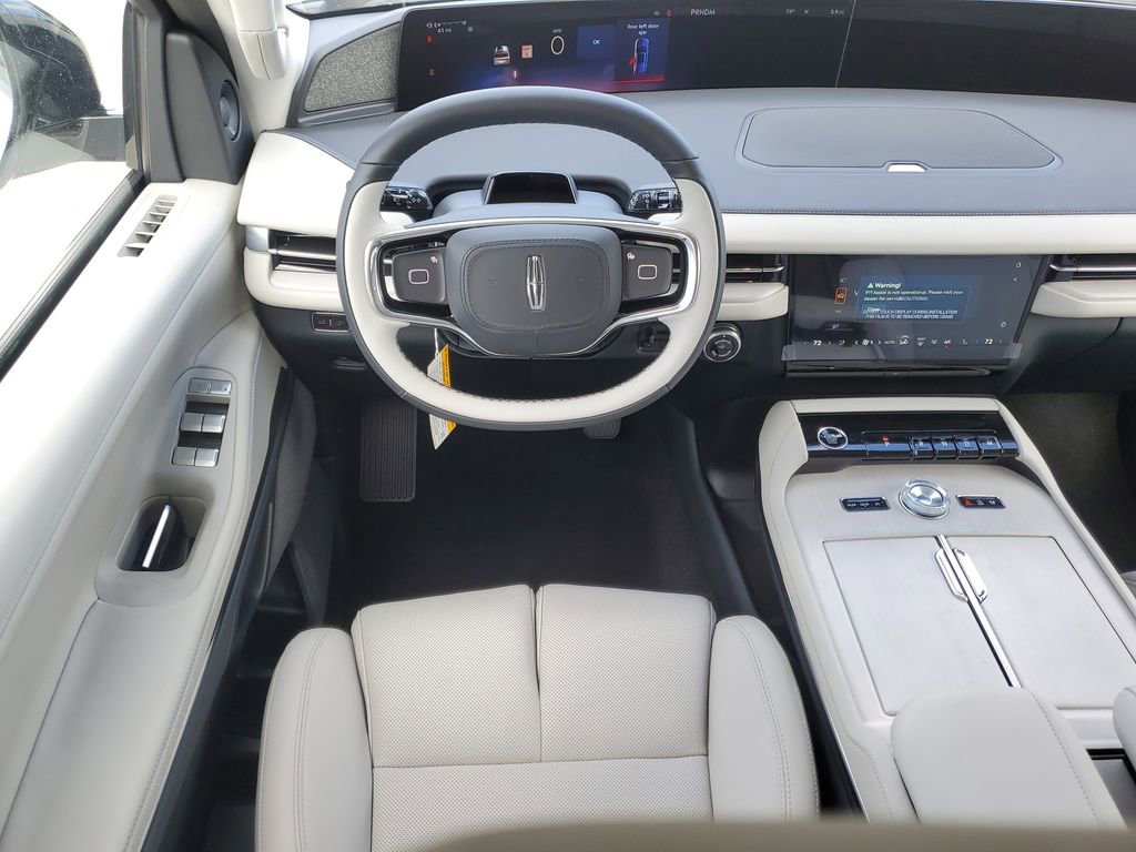 New 2025 Lincoln Navigator L Reserve image 17