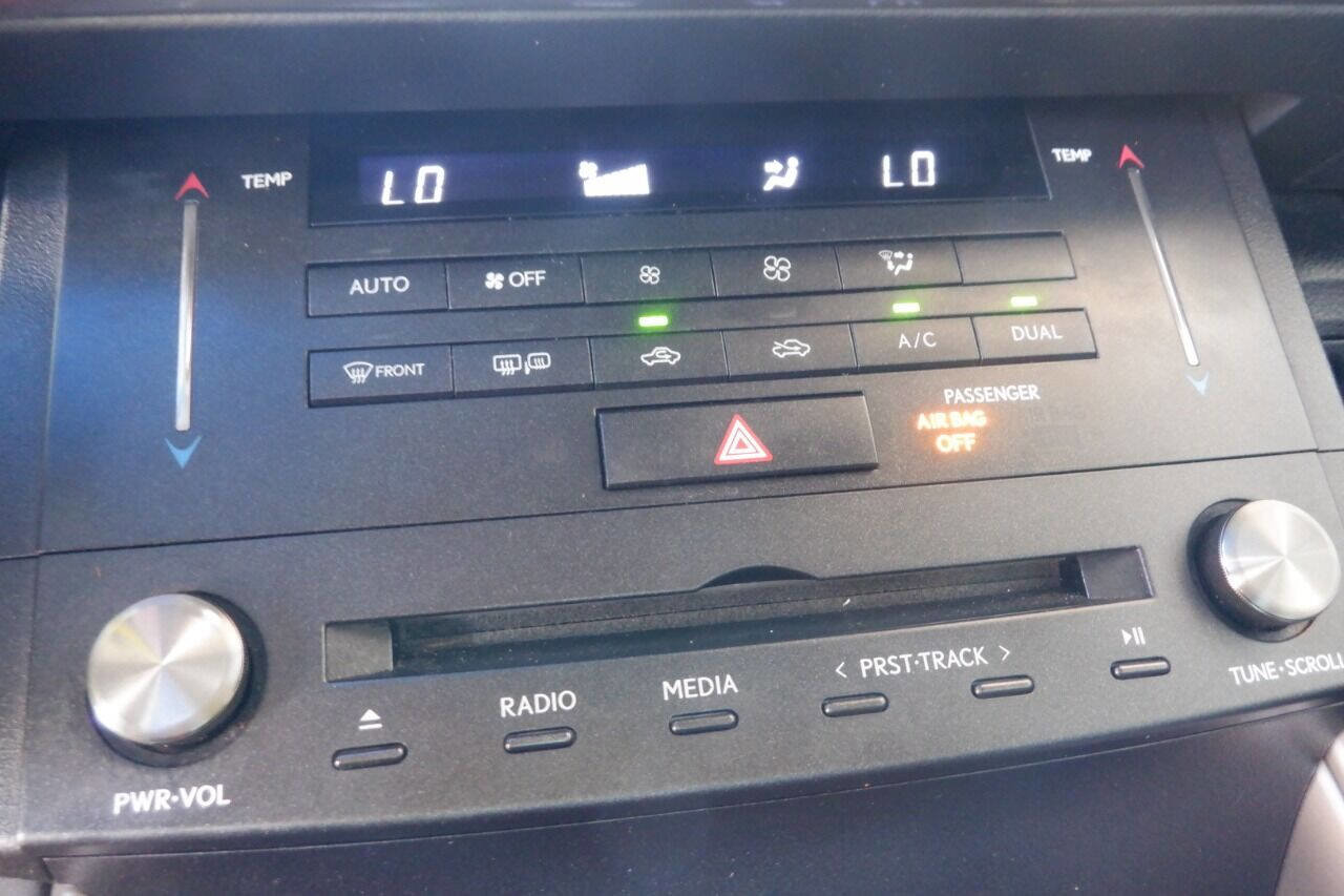 Used 2015 Lexus IS 250 Base 4dr Sedan image 24