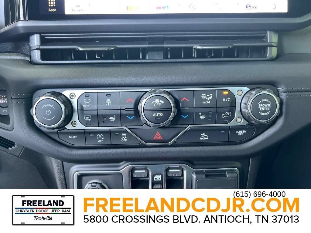 New 2025 Jeep Gladiator Mojave w/ Convenience Group AWD/4WD image 26