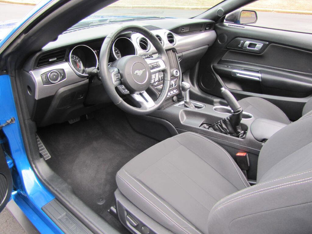 Used 2020 Ford Mustang Convertible w/ Equipment Group 101A RWD image 22