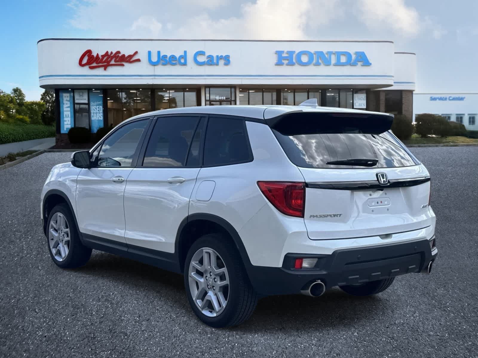 Used 2024 Honda Passport EX-L image 3