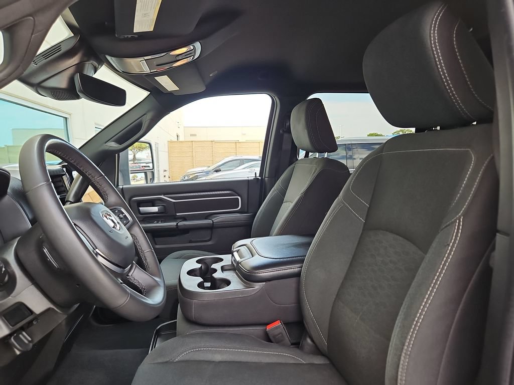 Used 2025 RAM 2500 Big Horn AWD/4WD image 9
