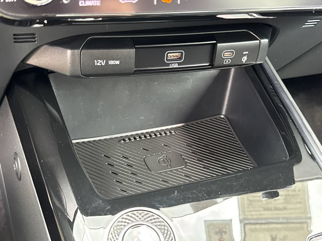 Used 2024 Kia Niro Wind FWD image 31