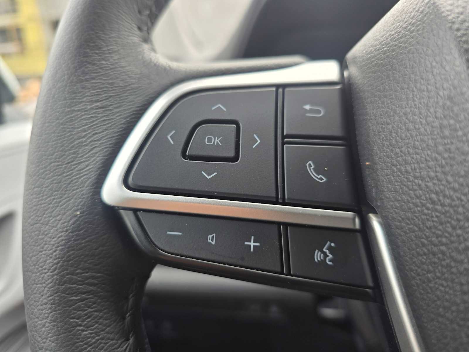 Used 2025 Toyota Sienna XLE AWD/4WD image 31