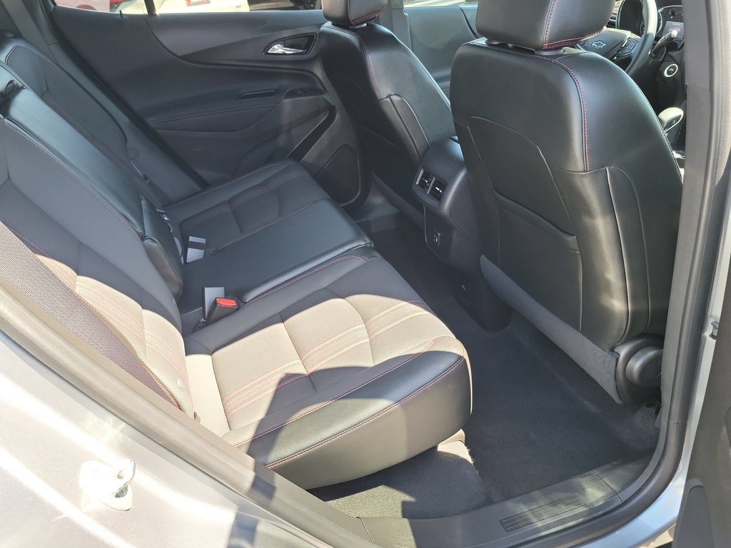 Used 2023 Chevrolet Equinox RS FWD image 18