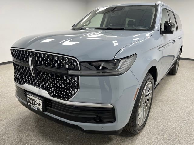 Used 2025 Lincoln Navigator L Reserve image 5