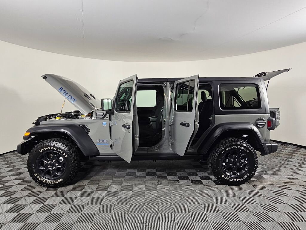 Used 2023 Jeep Wrangler Unlimited AWD/4WD image 16