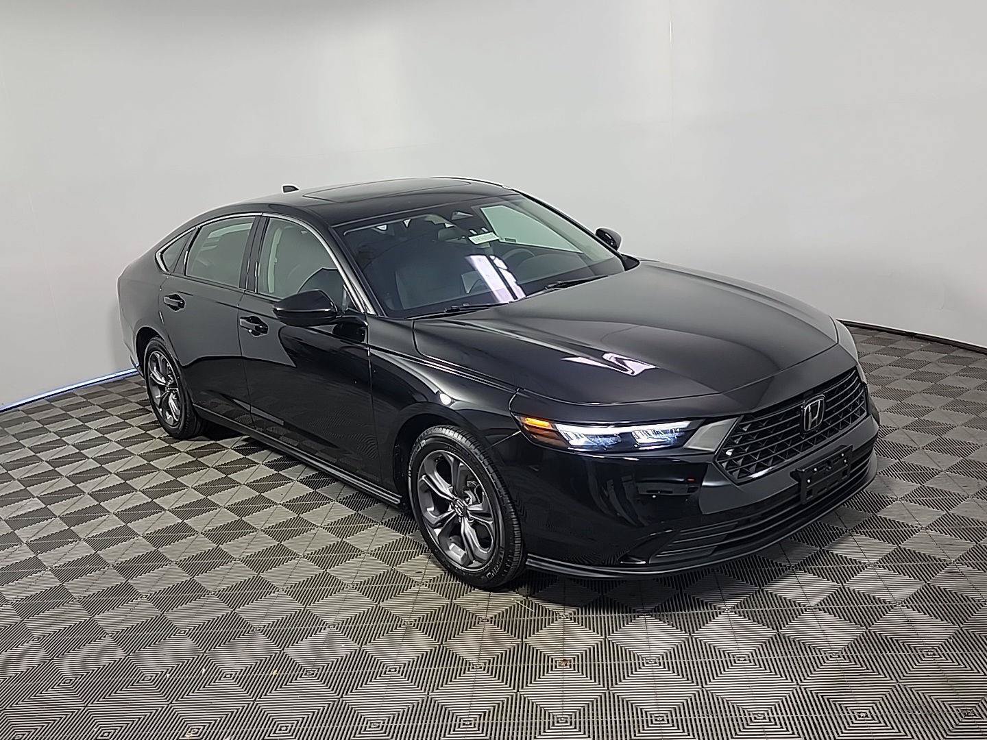 Certified 2024 Honda Accord EX image 2