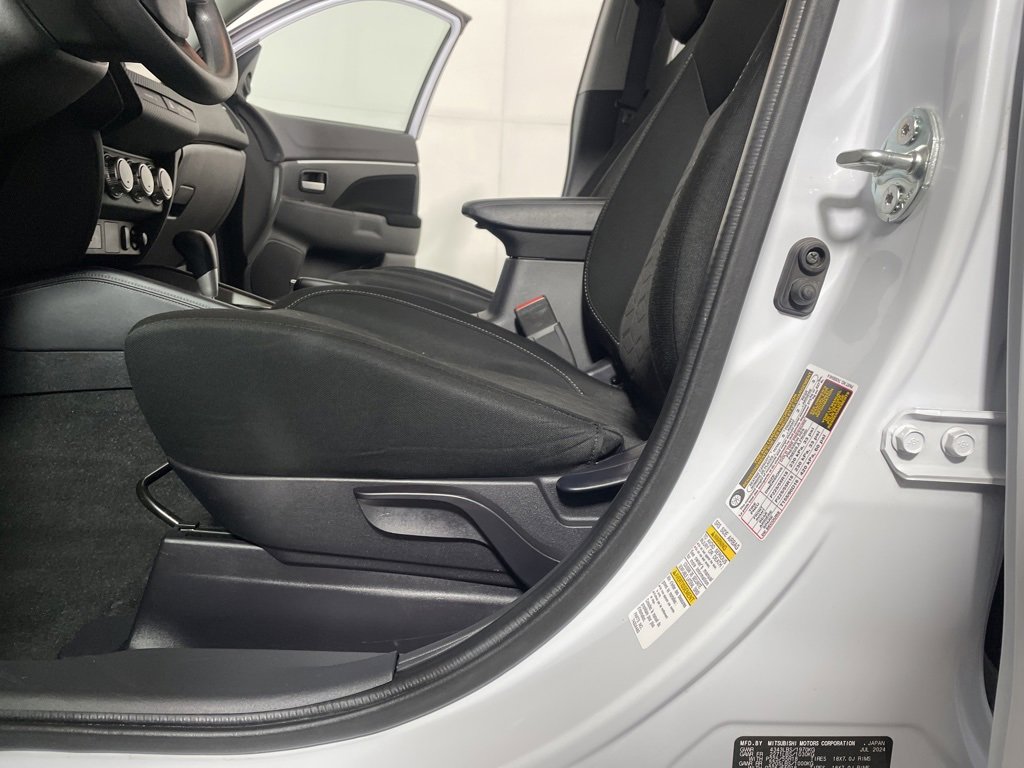 Used 2024 Mitsubishi Outlander Sport ES image 11