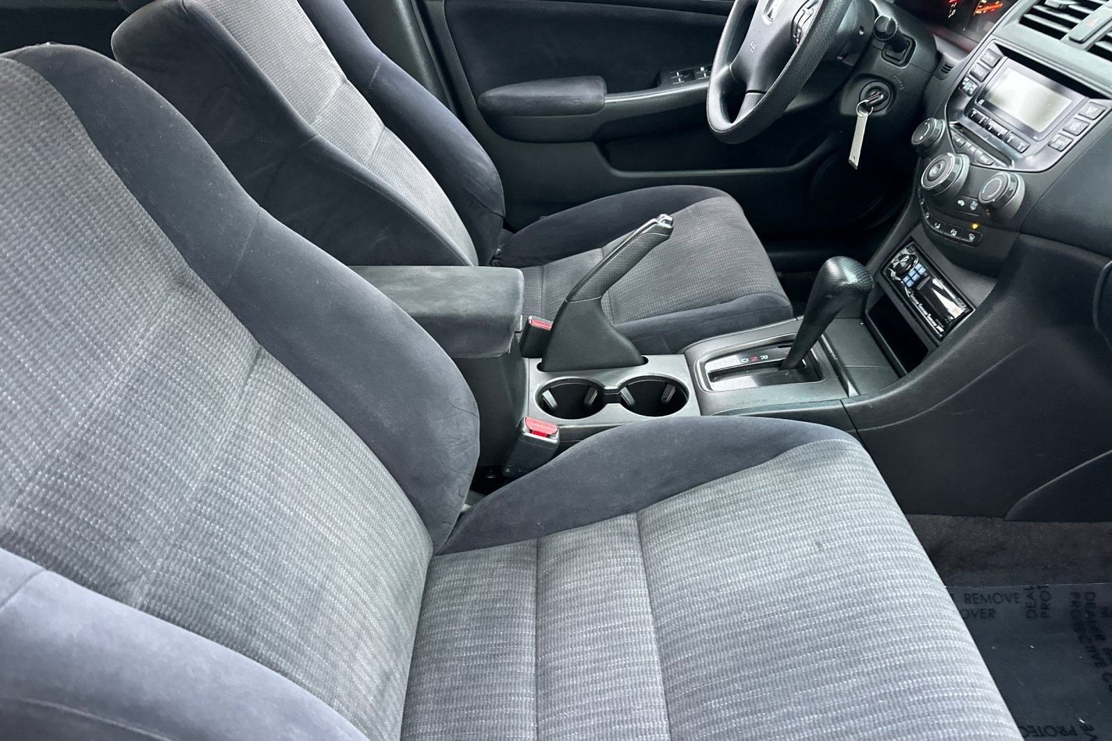 Used 2003 Honda Accord LX image 31