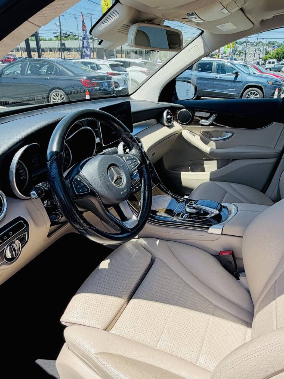 Used 2016 Mercedes-Benz GLC 300 4MATIC w/ Driver Assistance Package image 18