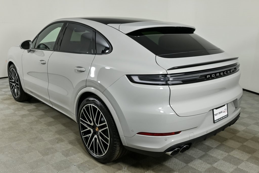 New 2026 Porsche Cayenne S image 3
