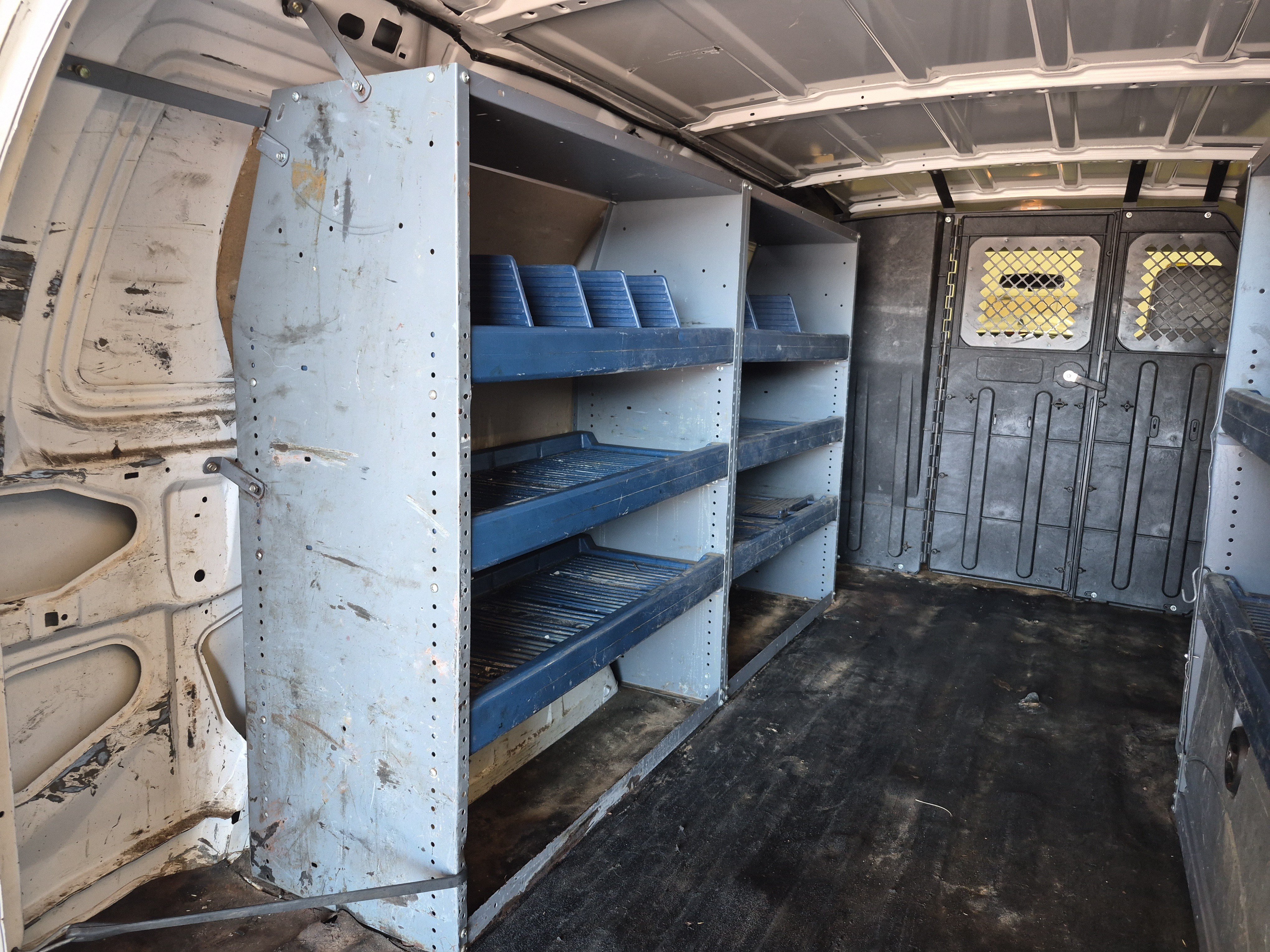 Used 2014 Ford E-250 and Econoline 250 RWD image 13