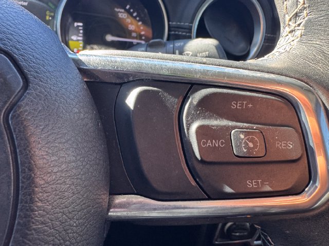 Used 2022 Jeep Wrangler Unlimited Sahara w/ Cold Weather Group AWD/4WD image 31