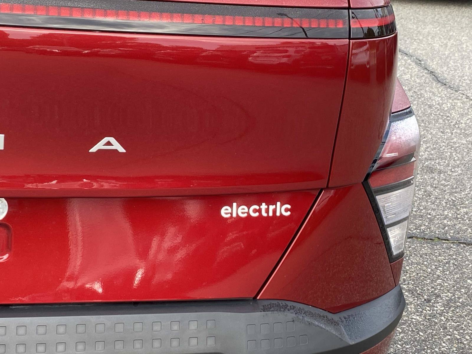 Used 2025 Hyundai Kona SE FWD image 5