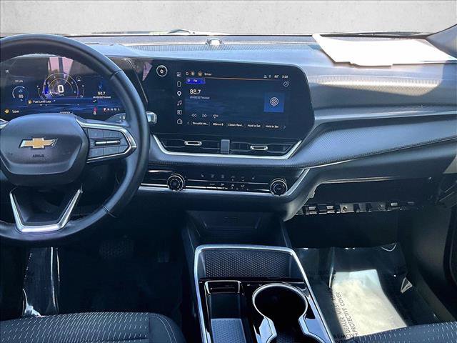 Used 2025 Chevrolet Equinox LT w/ Safety and Technology Package FWD image 8