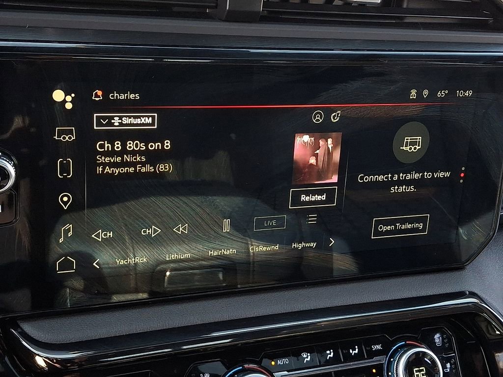 Used 2024 GMC Sierra 1500 AT4 w/ Technology Package image 18