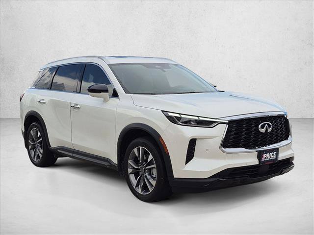 Used 2025 INFINITI QX60 Luxe FWD image 3