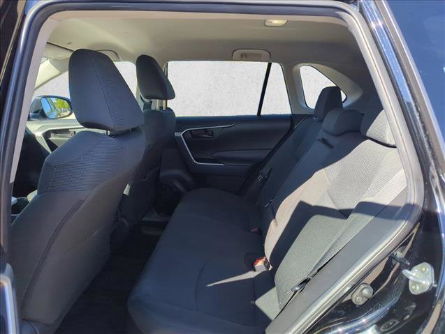 Used 2023 Toyota RAV4 LE AWD/4WD image 19