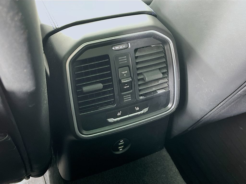 Certified 2023 Porsche Macan Turbo AWD/4WD image 21