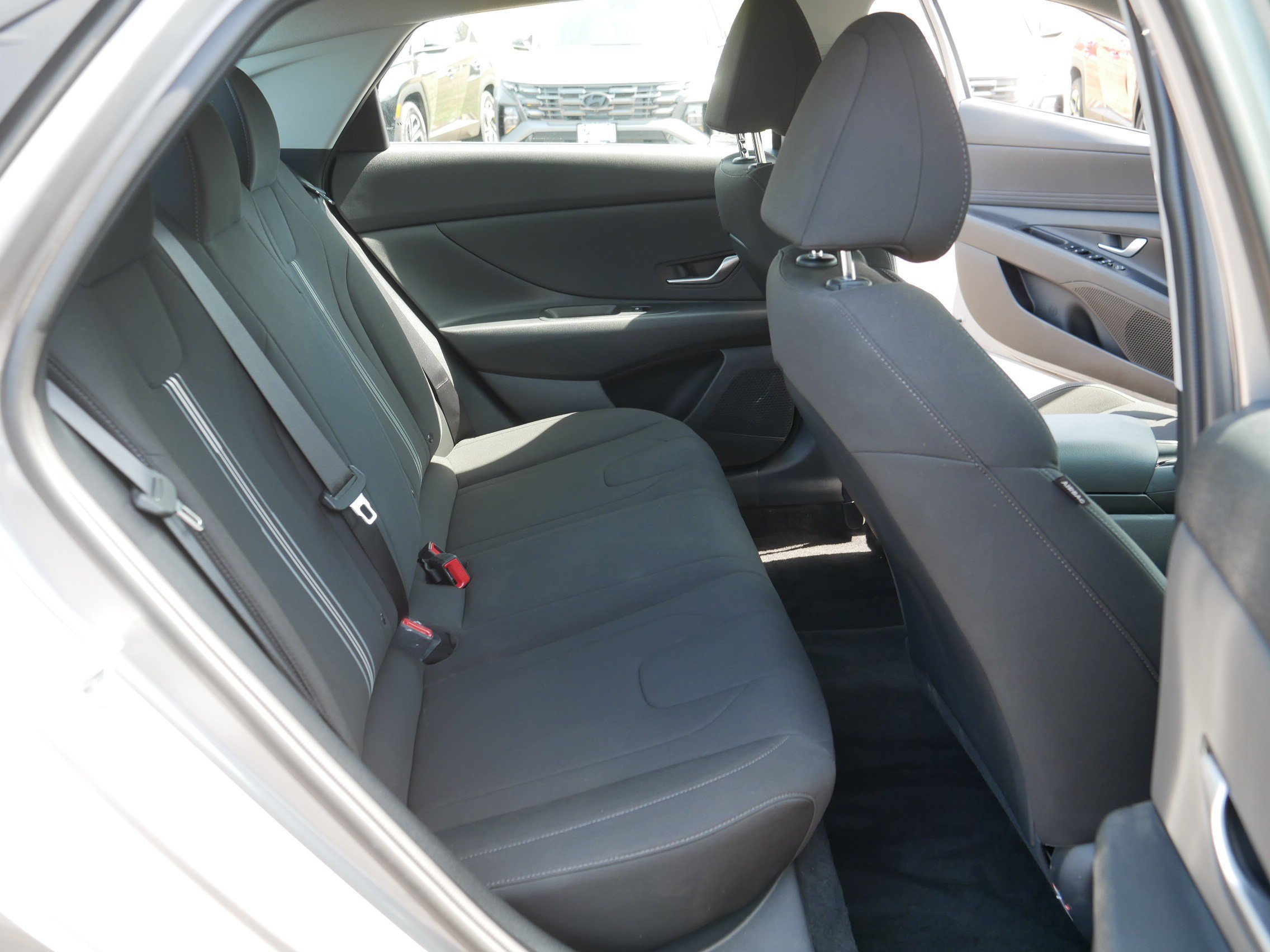 Used 2023 Hyundai Elantra SEL w/ Convenience Package FWD image 18